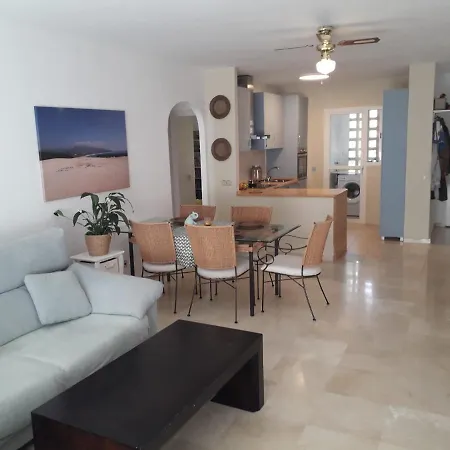 Precioso Piso A 10 Minutos De Puerto Banus. 公寓 *