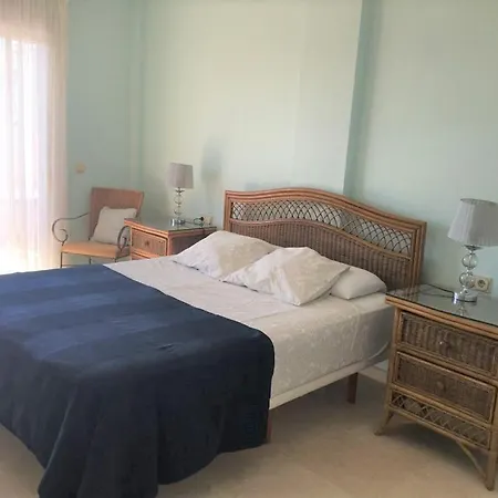 Precioso Piso A 10 Minutos De Puerto Banus. 埃斯特波纳